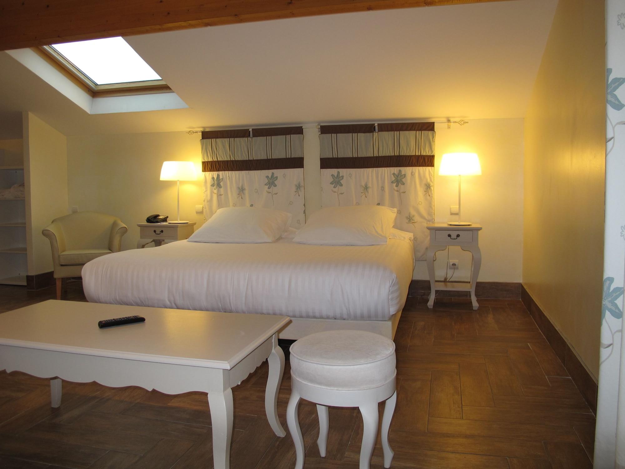 Hotel Sanary, Soleil Et Jardin - Renovation Hiver 2024-25 Buitenkant foto