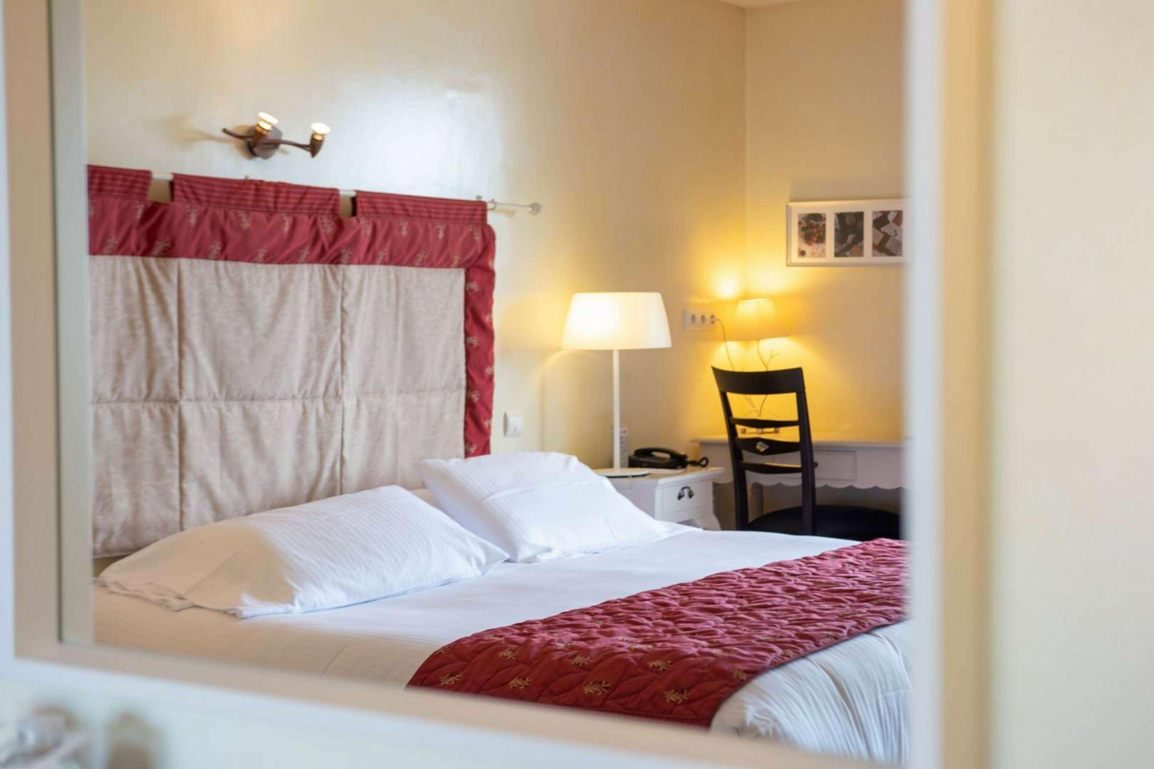 Hotel Sanary, Soleil Et Jardin - Renovation Hiver 2024-25 Buitenkant foto