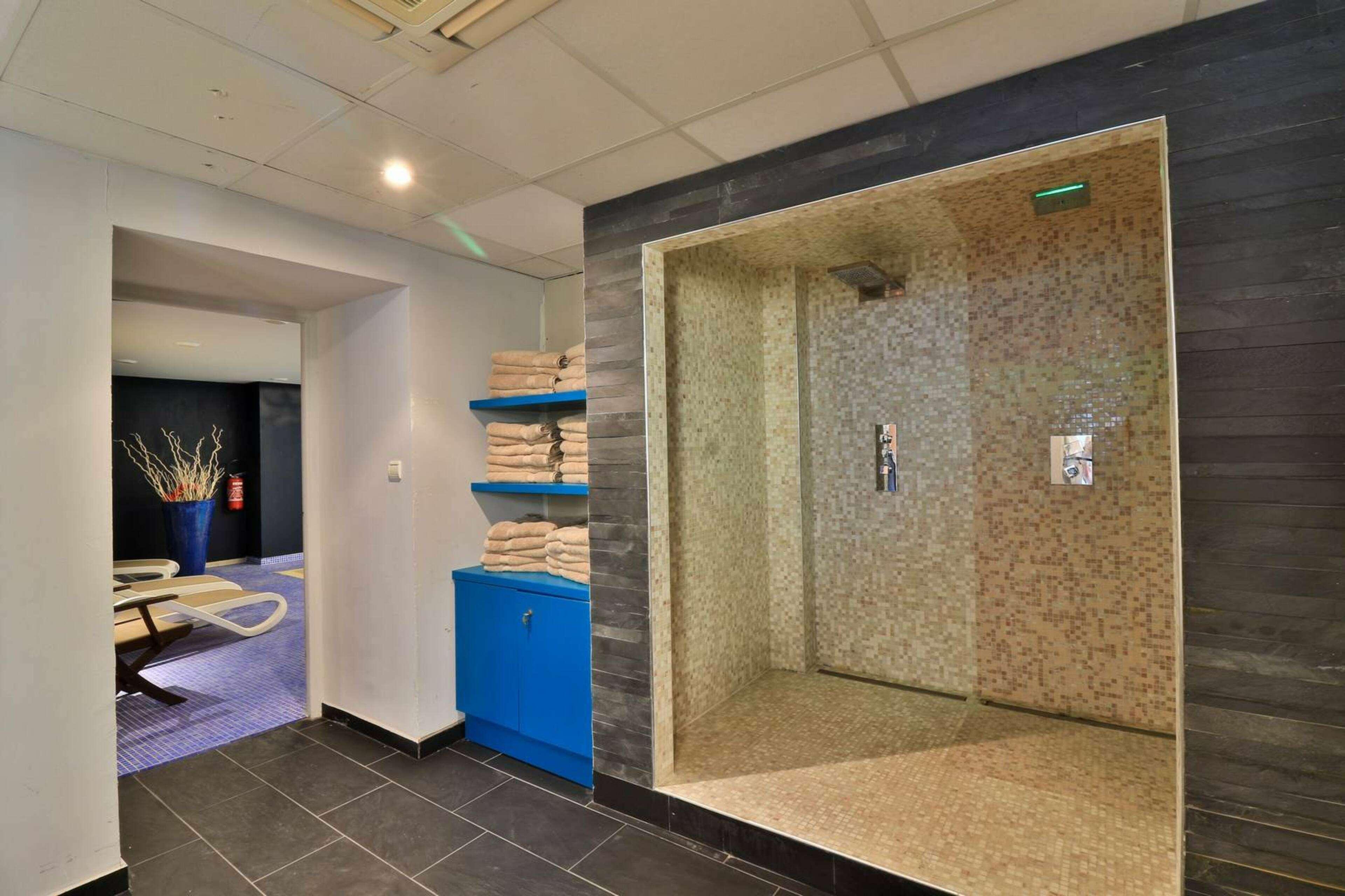 Hotel Sanary, Soleil Et Jardin - Renovation Hiver 2024-25 Buitenkant foto