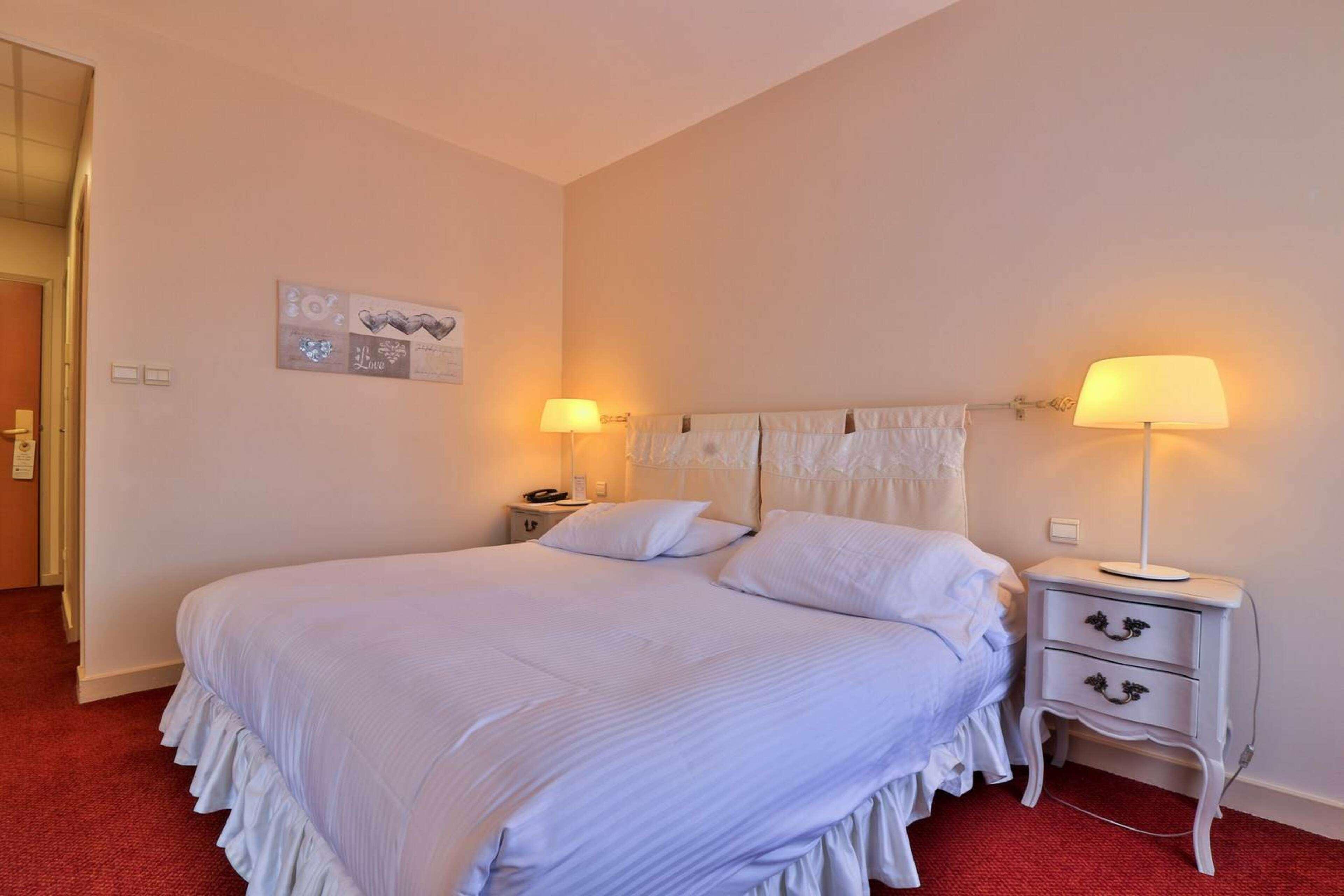 Hotel Sanary, Soleil Et Jardin - Renovation Hiver 2024-25 Buitenkant foto