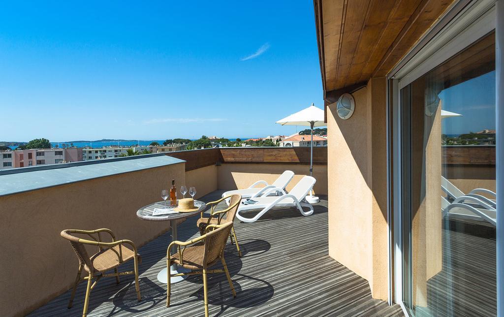 Hotel Sanary, Soleil Et Jardin - Renovation Hiver 2024-25 Buitenkant foto
